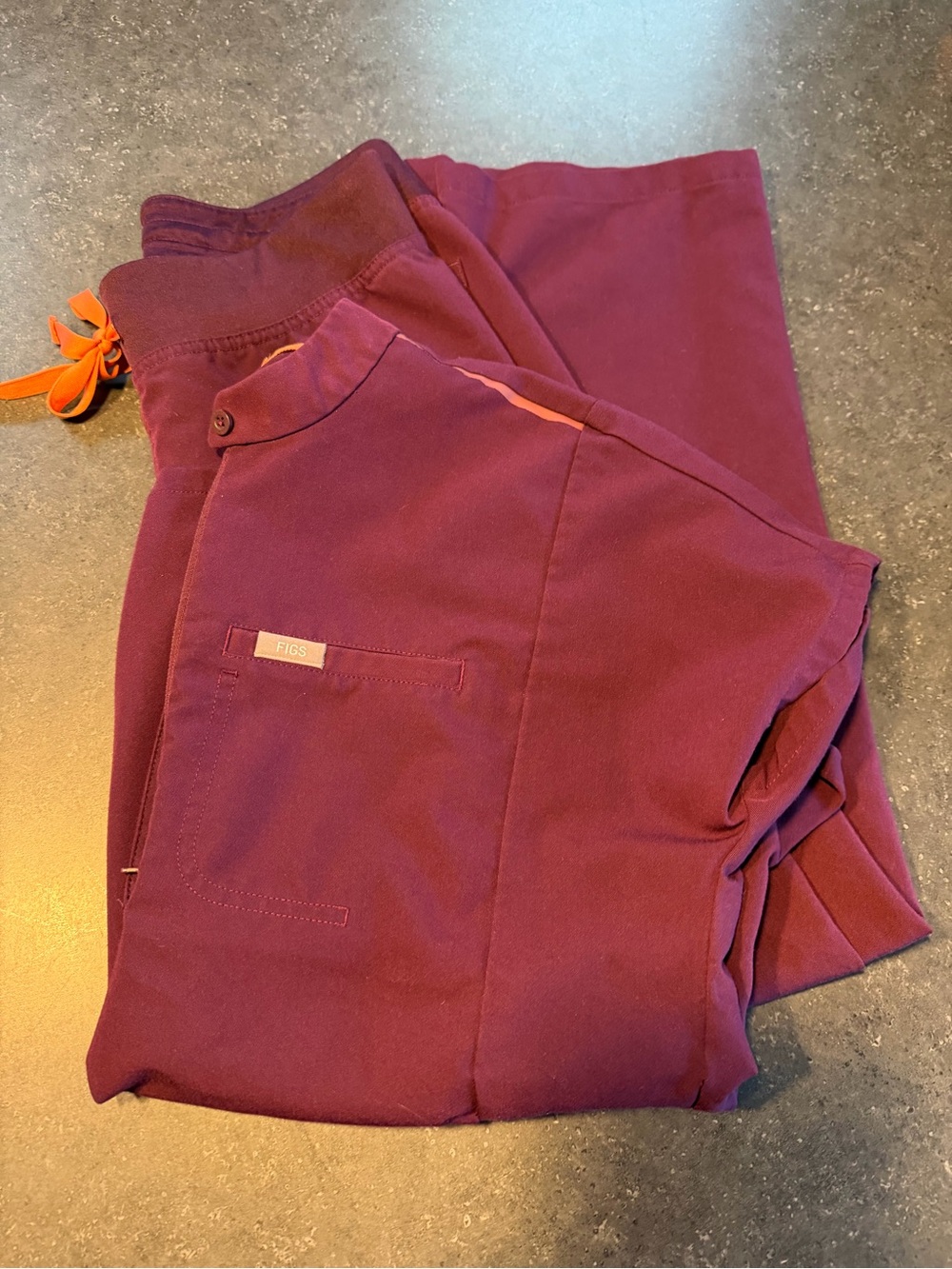 FIGS Women’s XXS/XXS Petite 2-Piece Scrub Set Burgundy Wine Top Pants